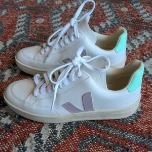 Veja V-12 sneakers